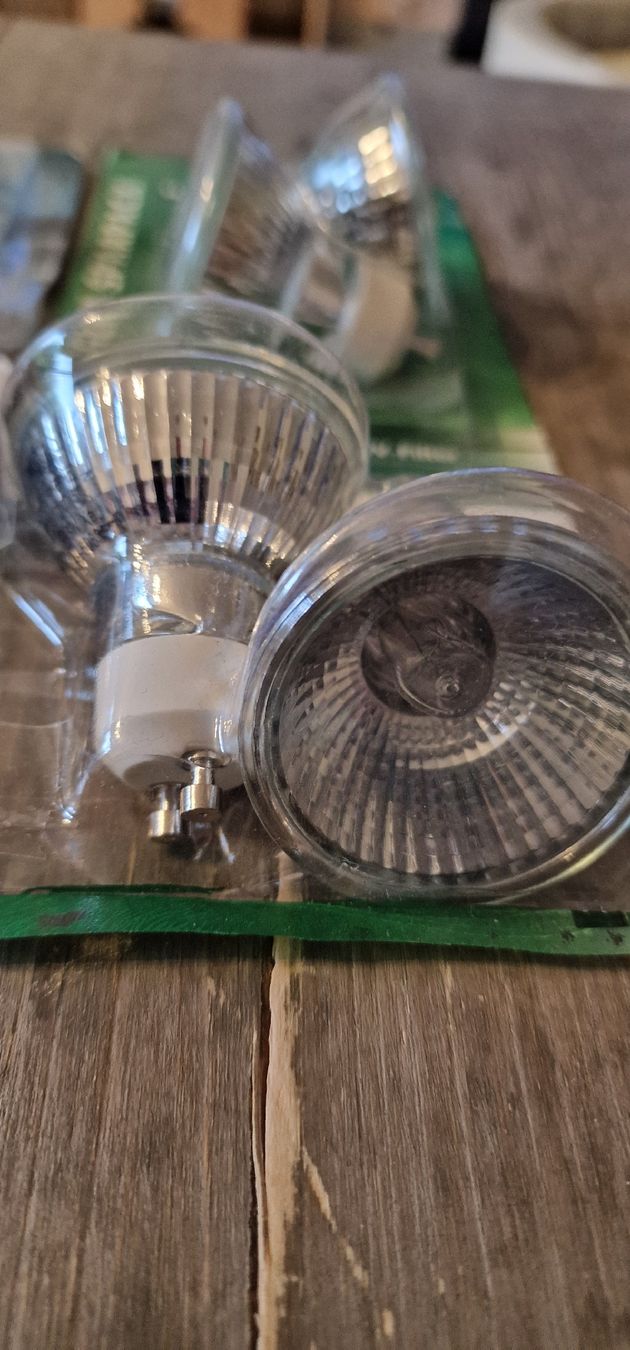 Philips Lampade: Halogen Reflektor Lampen GU10 und GU5.3 – Nuovo (secondo la descrizione) da Romanshorn venduto da REALJessiB 2