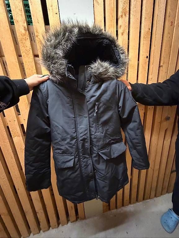 Giacche: VESTE SUPERDRY – Usato da Plan-les-Ouates venduto da wil_8h7k