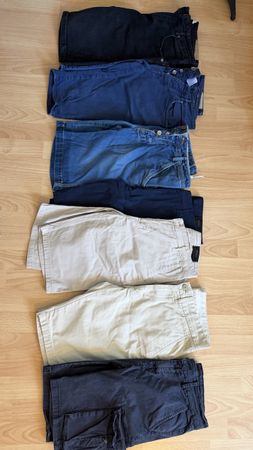 MEGA-PAKET: 11x Herren Shorts (Carharrt, Zara, GAS, etc.)