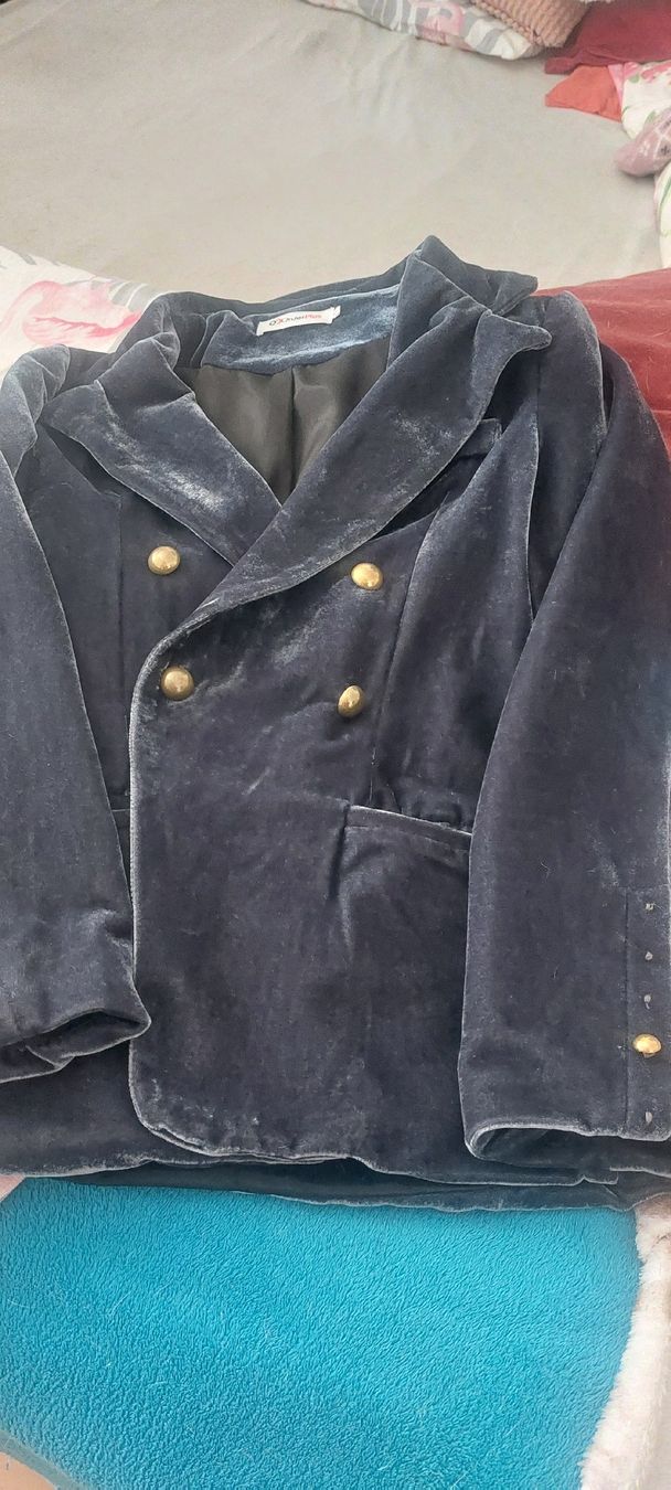 Giacche: Samt Blazer - Edler Look, Ordine Plus, Grösse S – Usato da Chur venduto da Angg1 1