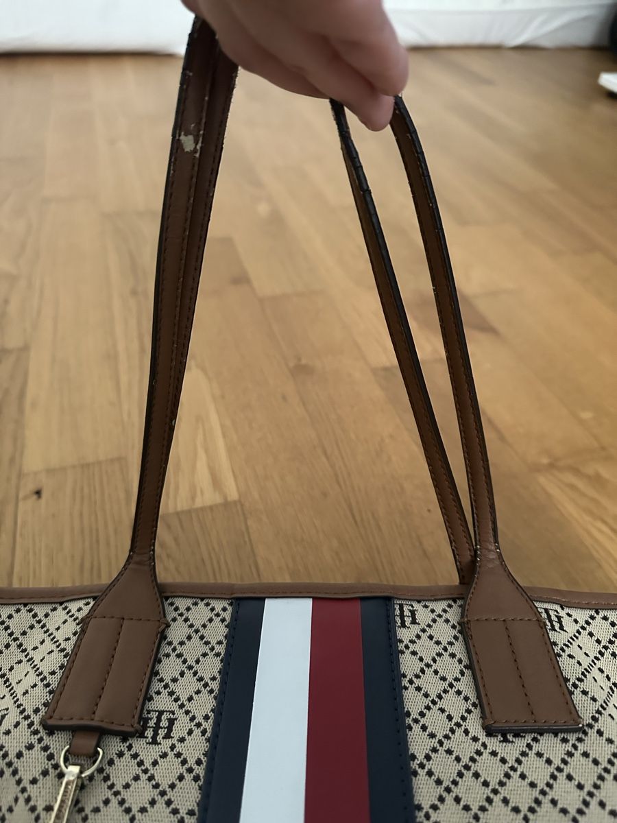 Tommy Hilfiger Borse da donna: Tommy Hilfiger Handtasche – Usato da Oensingen venduto da Widder2010r 2