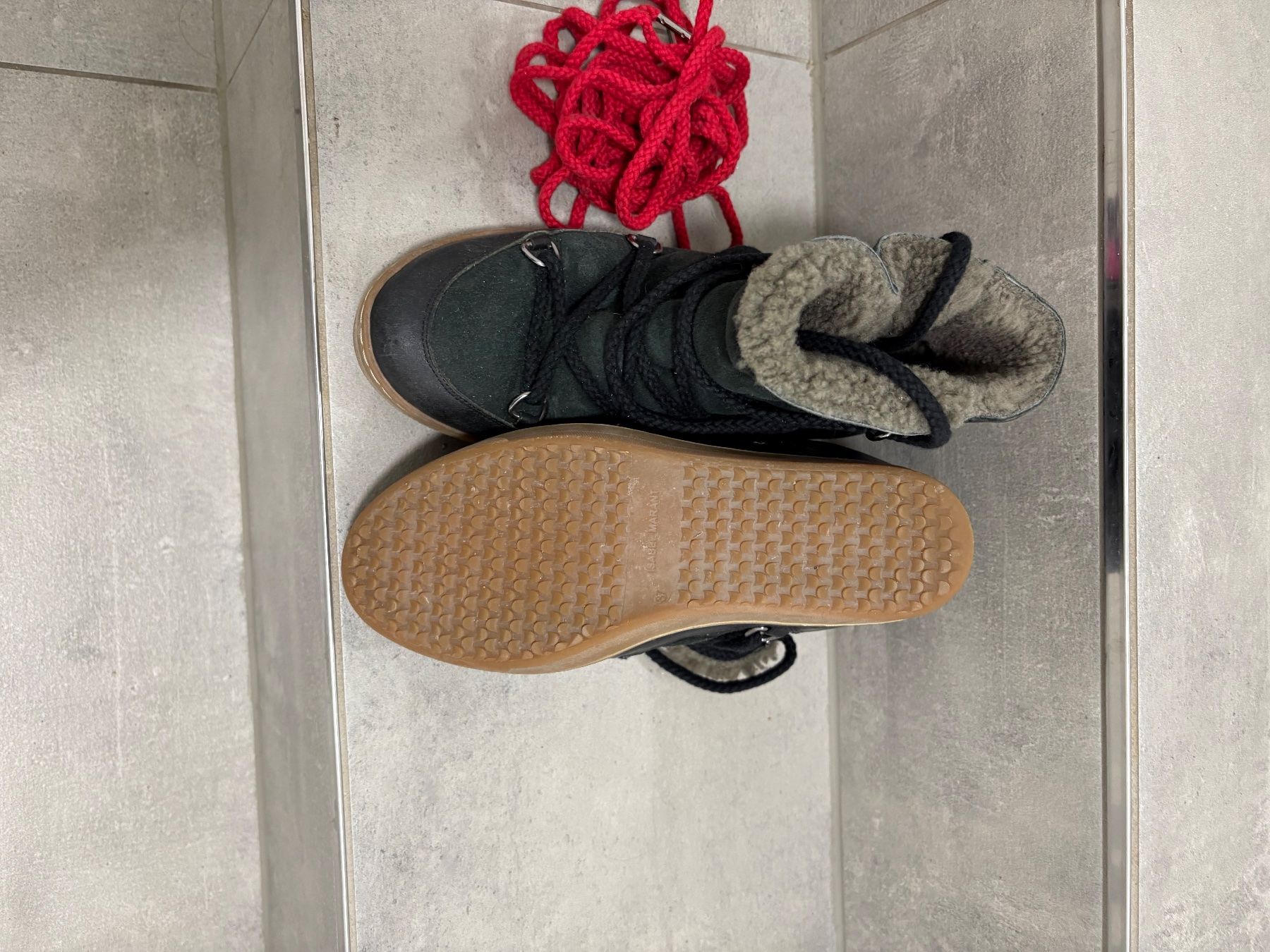 Isabel Marant Scarpe da donna: Isabel Marant shearling-lined snow boots $790 – Usato da Buchs ZH venduto da Katia.K 4