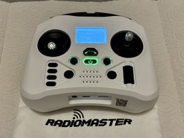 Radio Master Pocket ELRS mit 2x 6CH Vario Empfänger
