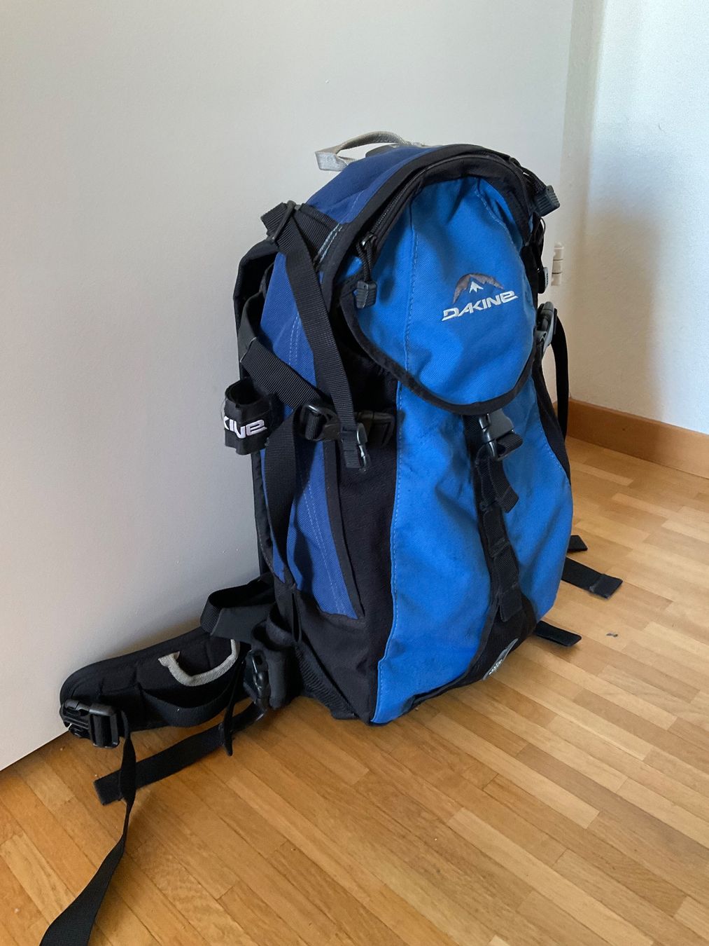 Dakine Zaini: Dakine Heli Pro Mit dem Trinksystem – Usato da Zürich venduto da dee_75my 2