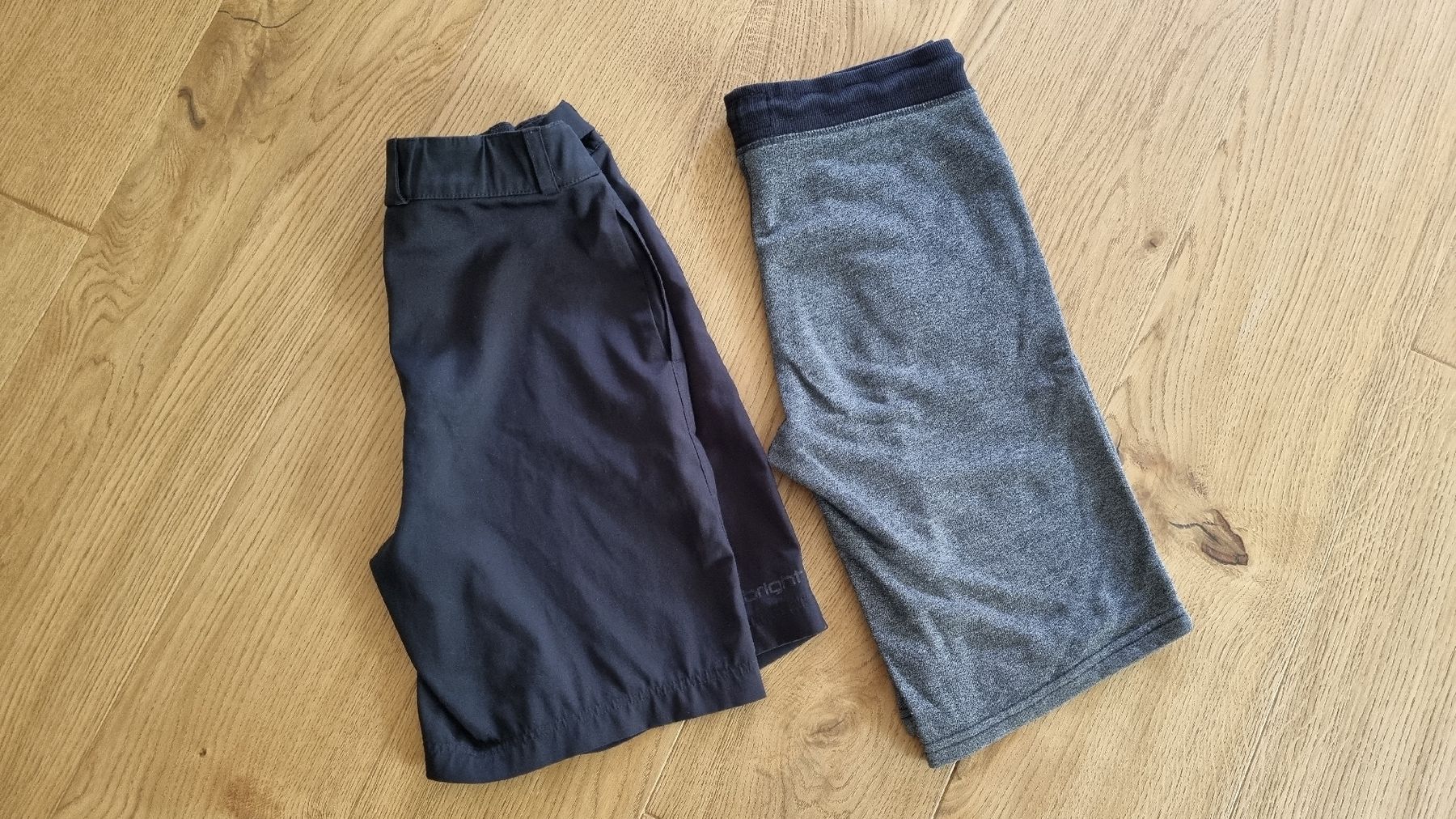 Hosen: 2 Shorts – Gebraucht aus Oberglatt ZH von Mueller4000 1