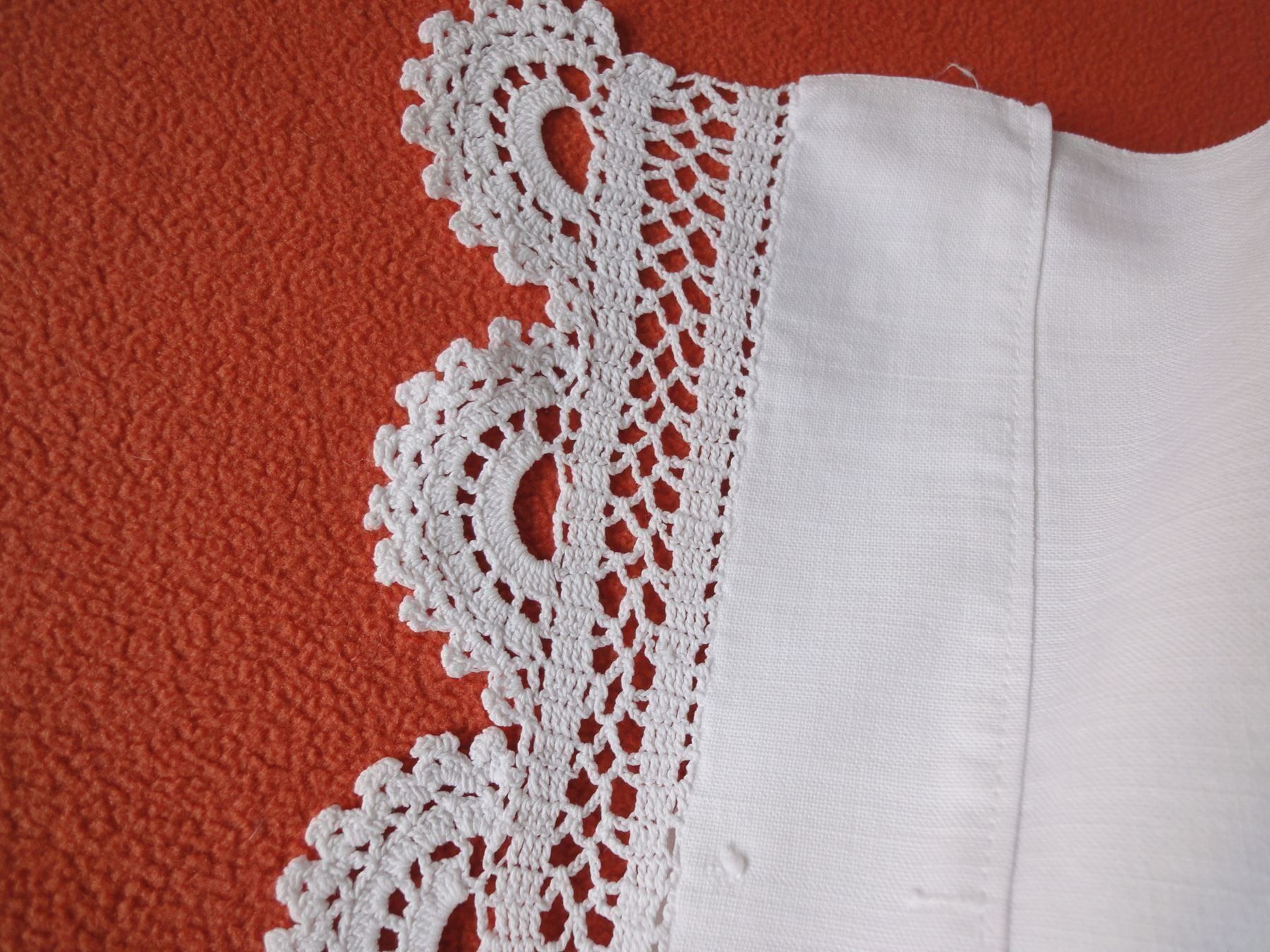 Bettwäsche: Oberleintuch mit Spitzen - Vintage – Gebraucht aus Chur von omonia 2