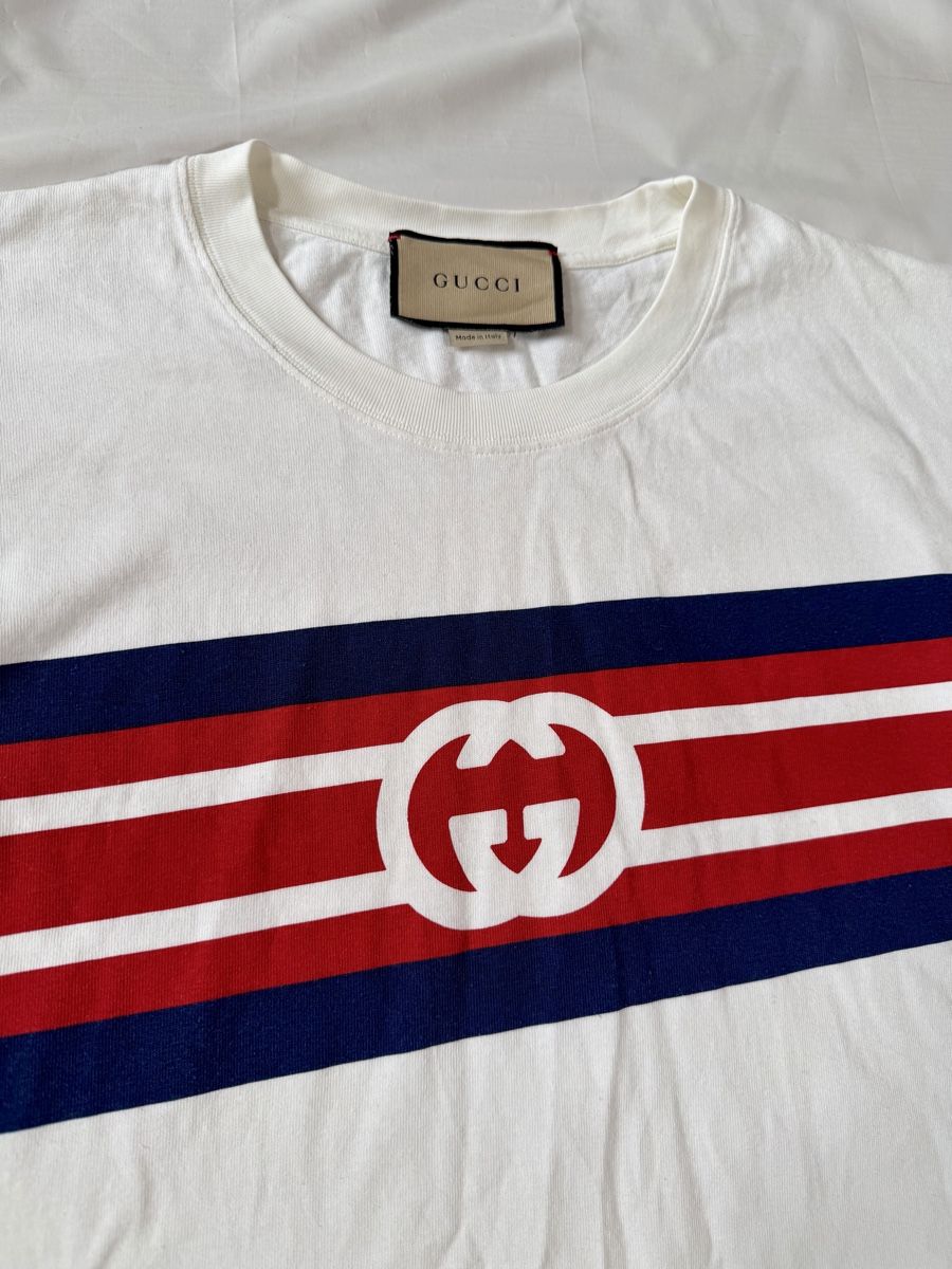 Gucci T-Shirts: Gucci T-shirt  – Gebraucht aus Pfäffikon ZH von Nataliia. 1