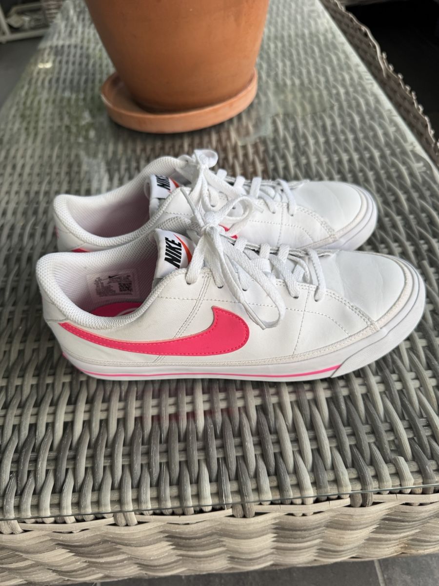 Nike Scarpe per ragazze: Nike Turnschuhe weiss pink Grösse 38 – Nuovo (secondo la descrizione) da Olten venduto da bir_k96n
