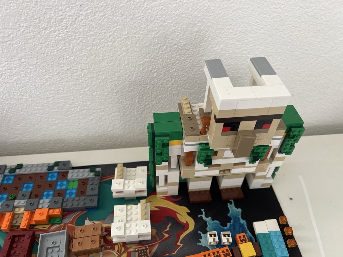 Lego Giocattoli: Lego Minecraft Eisemgolem Höhle & Hexe Garten – Usato da Villmergen venduto da rob_n572 5