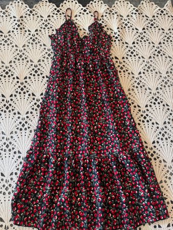 Wunderschönes Sommerkleid Maxikleid geblumt Gr. S