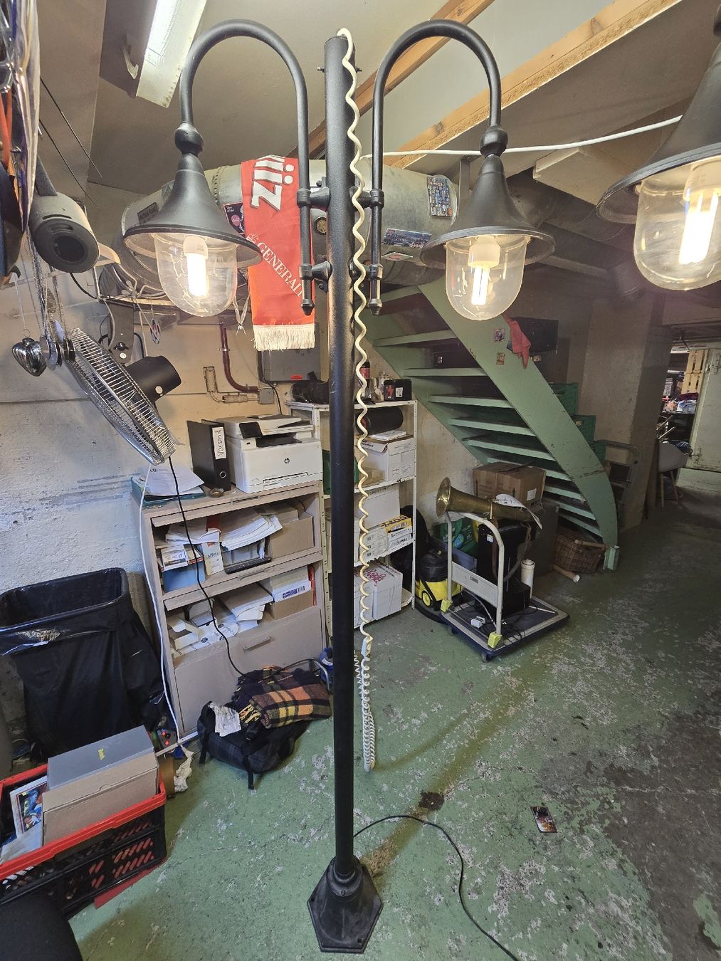 Altro in Decorazioni & Accessori: Stehlampe doppelt schwarz Strassenlaternen 220cm – Usato da Rorschach venduto da TimelessTrading 1
