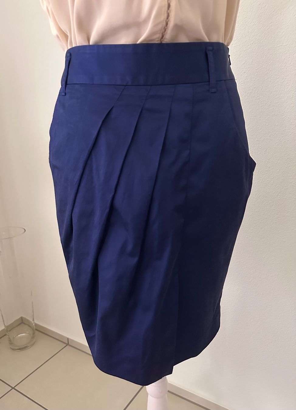 Karen Millen Röcke: Karen Millen Rock Grosse 38 – Gebraucht aus Alpnach Dorf von ljusja