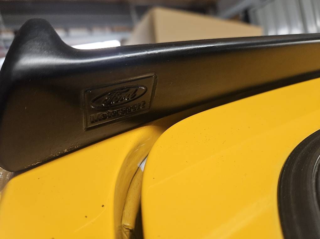 Ford Tutti pezzi di ricambio auto: Ford Fiesta Mk1 Dachspoiler – Usato da Grenchen venduto da sch_p6ll 4