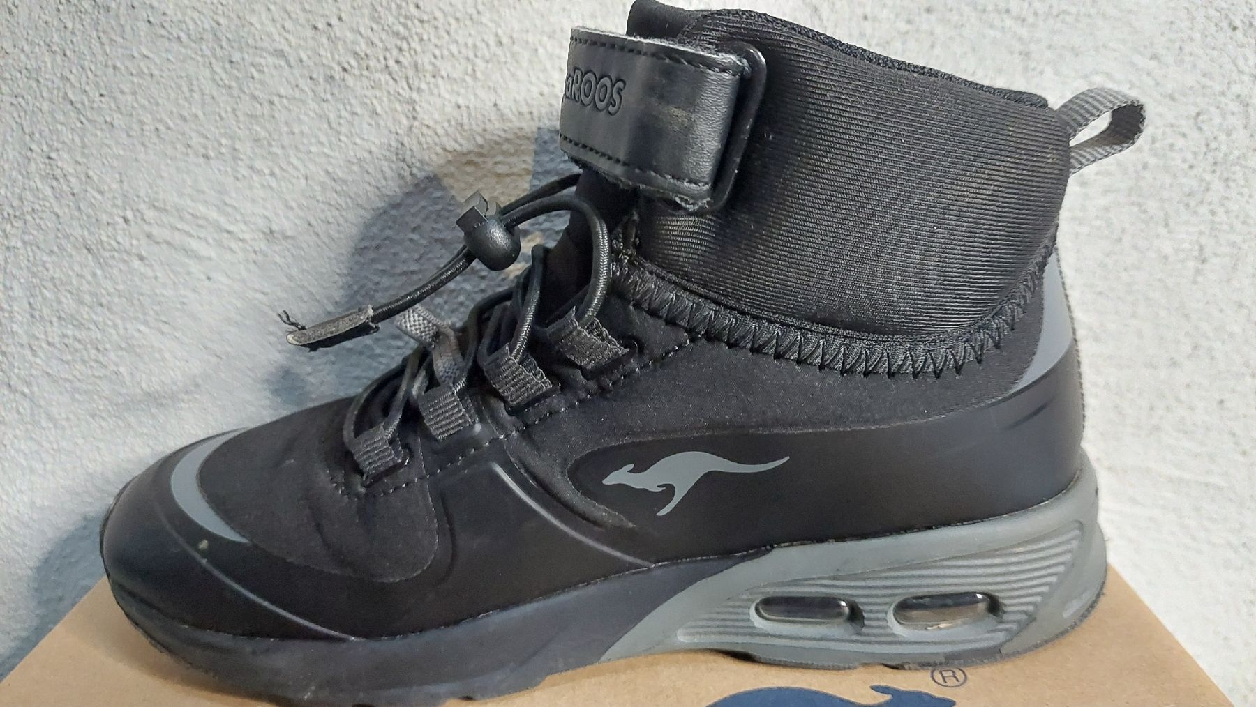 Schuhe für Jungen: Chaussures KangaRoos n°31 – Gebraucht aus marsens von gag03 2