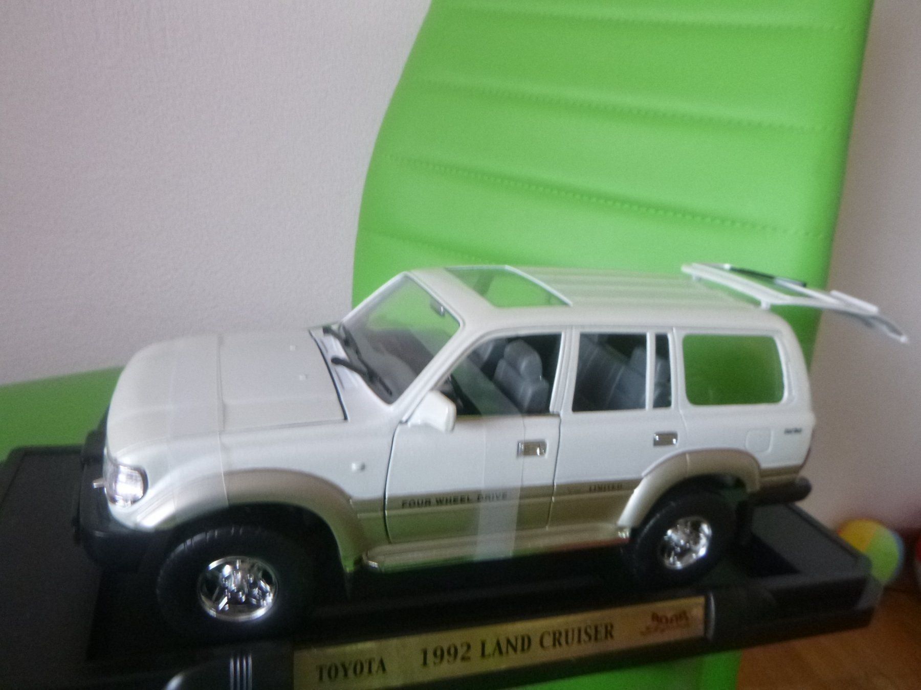 Toyota Modellini d'auto: TOYOTA Land Cruiser 1992 – Nuovo e nell'imballaggio originale da Chur venduto da oriori 1