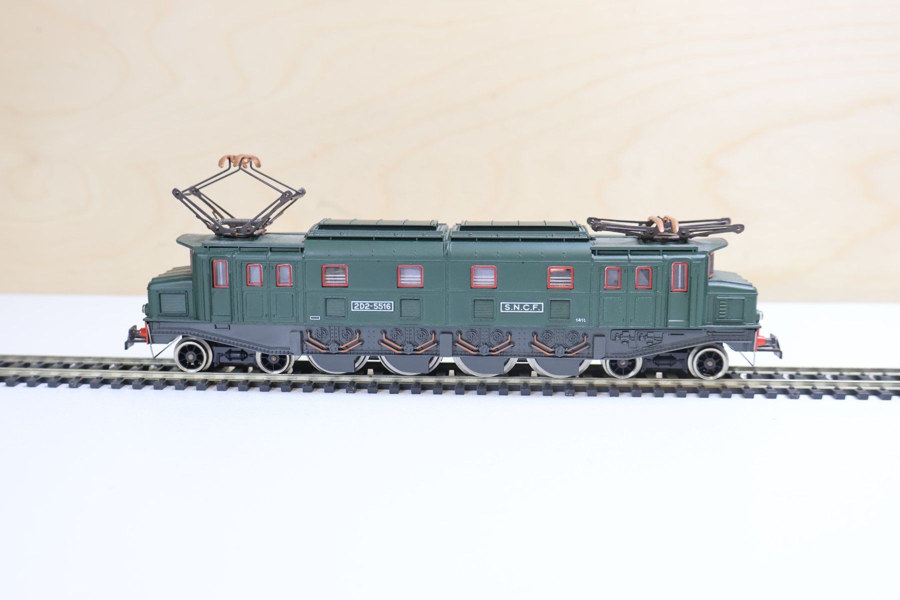 Jouef Modelleisenbahnen: JOUEF SNCF grosse E-Lok H0 DC – Gebraucht aus Winterthur von Monstera 5