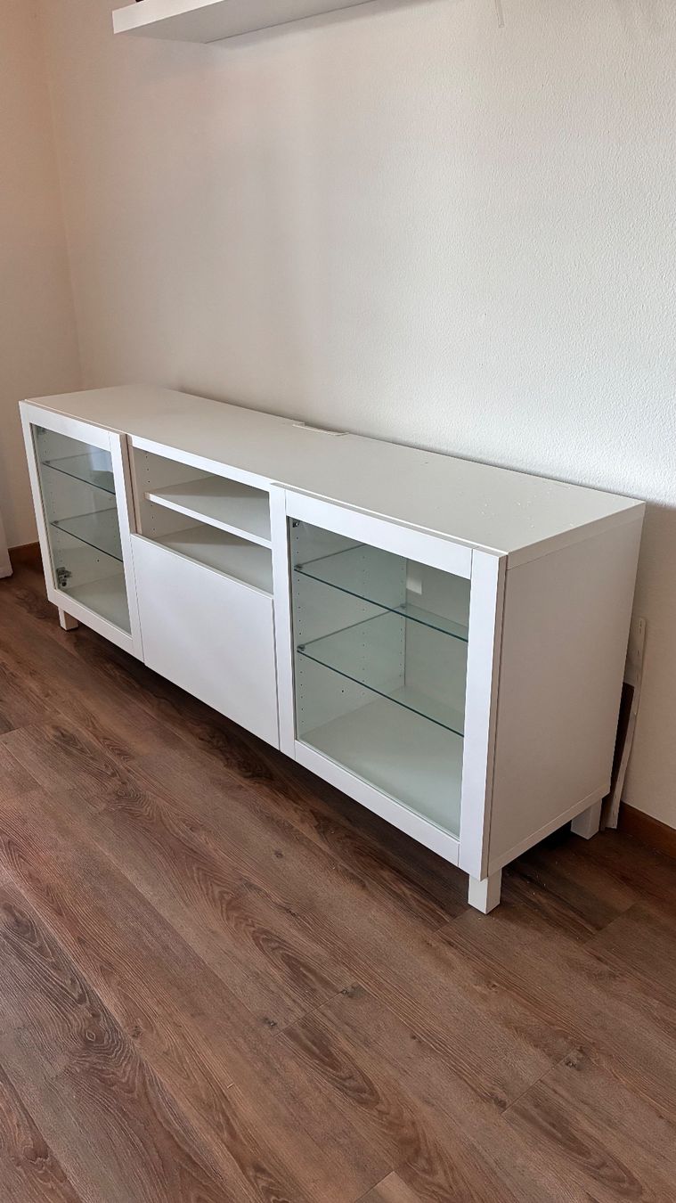 Ikea Mobili TV: Aufbewahrungsvitrine / TV Möbel – Usato da Solothurn venduto da yan_896d 1