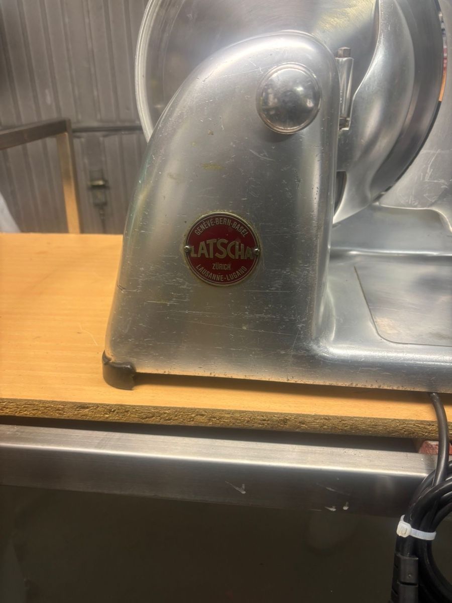 Elettrodomestici da cucina: Latscha Aufschnittmaschine – Usato da Spreitenbach venduto da durmis04 1