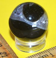 Deko Heilstein K-516 –Schwarze Sardonyx Kugel & Sockel 20x20