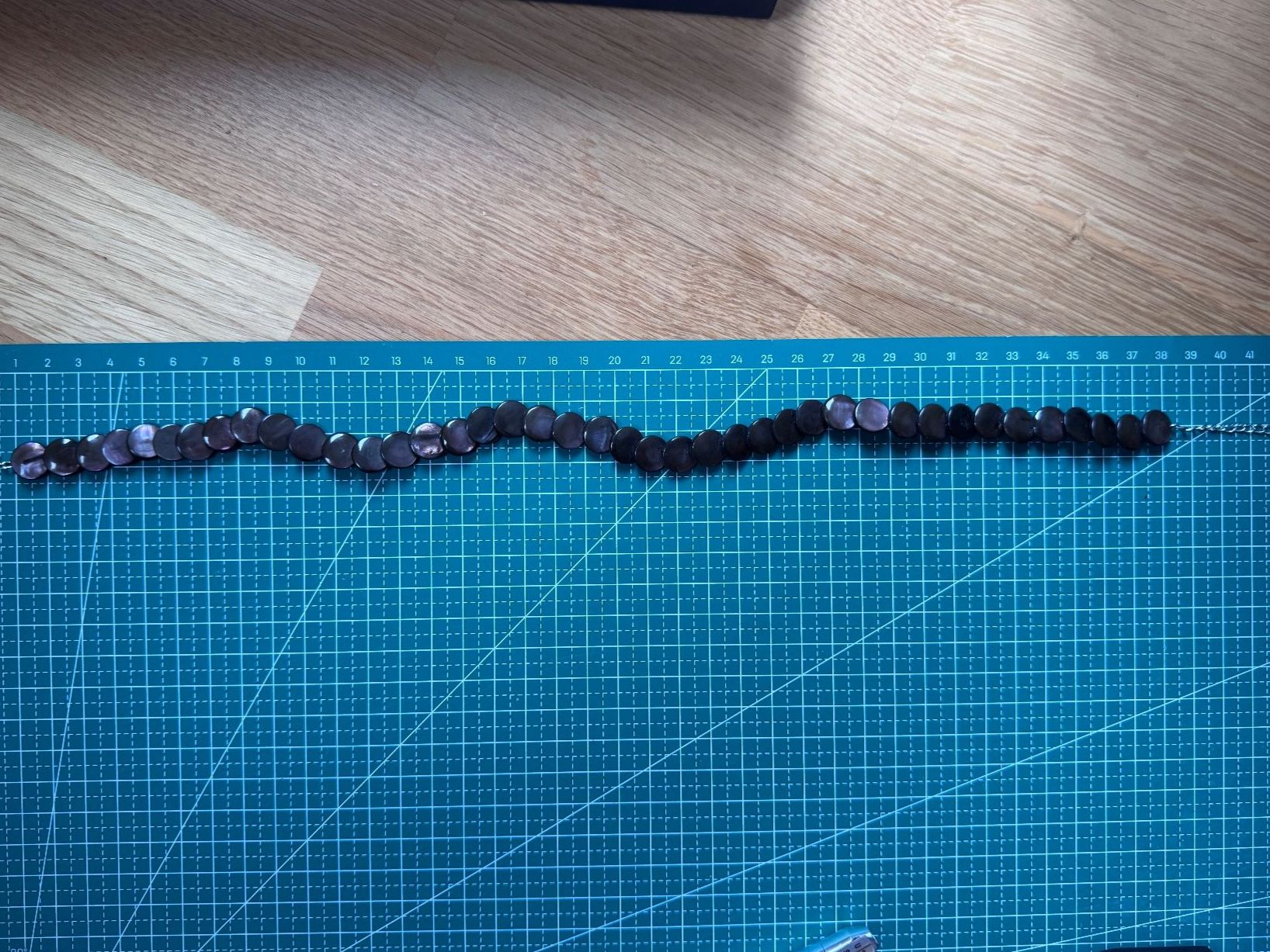 Catenine: Wunderschöne schwarze Perlmutt  Halskette Top Zustand – Usato da Zürich venduto da hanna1990 1
