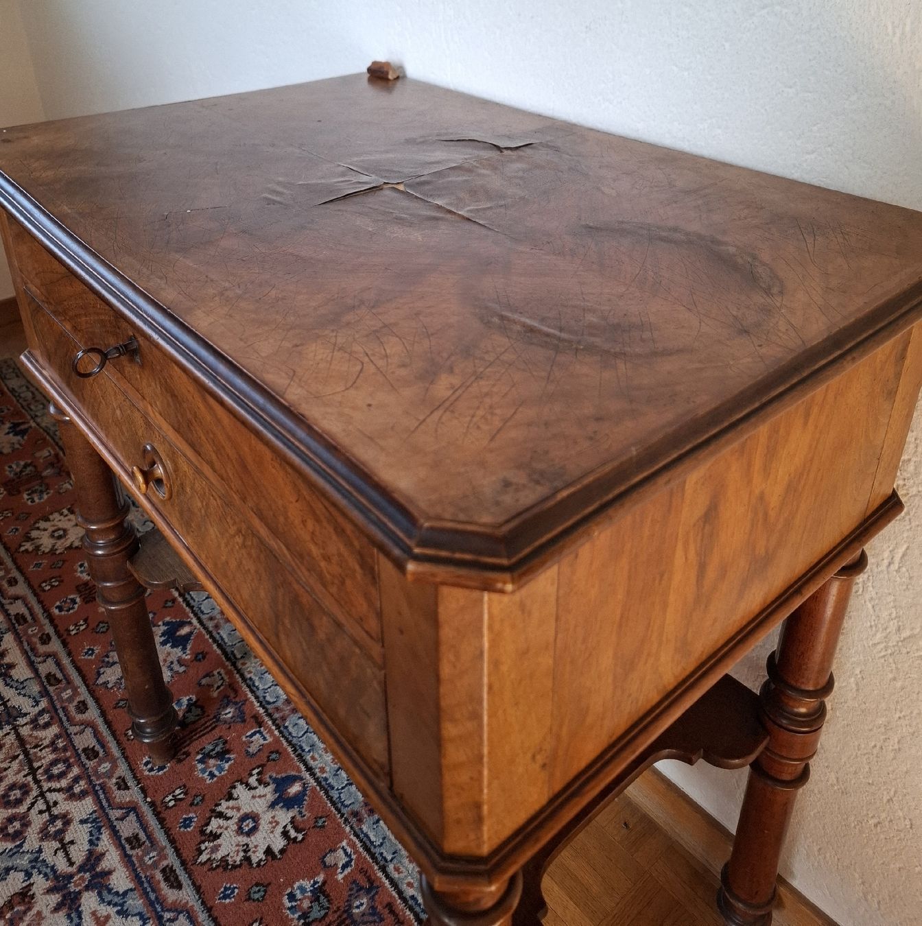 Cassettiere: Kleine Holzkommode 2 Schubladen – Usato da Reinach BL venduto da Malin20 6