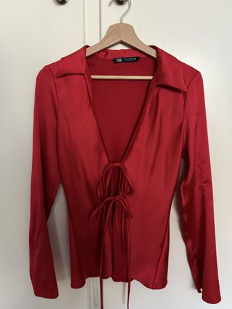 Chemise décolleté rouge, zara 