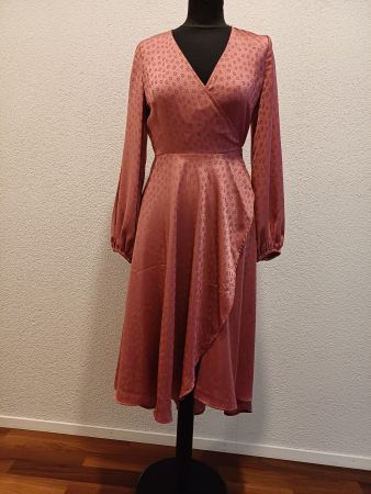 Elegantes Wickelkleid, Gr.34, Haether rose mit Blümchen