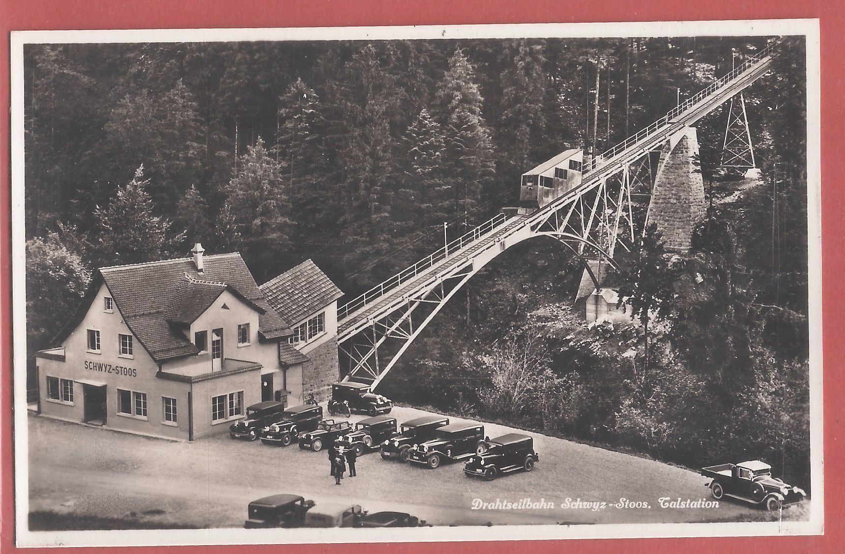 Ansichtskarten: Stoos - Drahtseilbahn - Talstation mit Oldtimern - ca. 1940 – Gebraucht aus Fislisbach von Porano