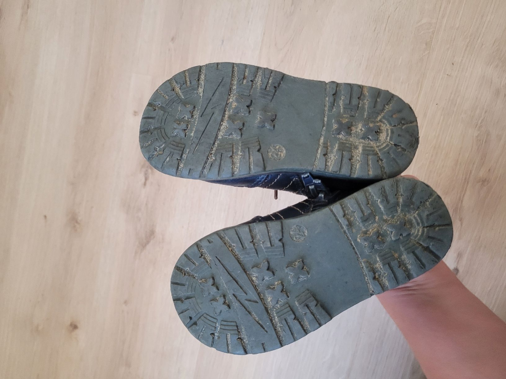 Scarpe per ragazzi: Schuhe Gr. 24 – Usato da Lupsingen venduto da sta_wgg5 4