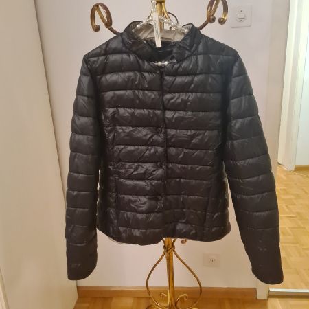 Schöne Jacke 54 cm breit leicht gefüttert gesteppt NEU