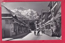 WENGEN, DORFSTRASSE MIT JUNGFRAU