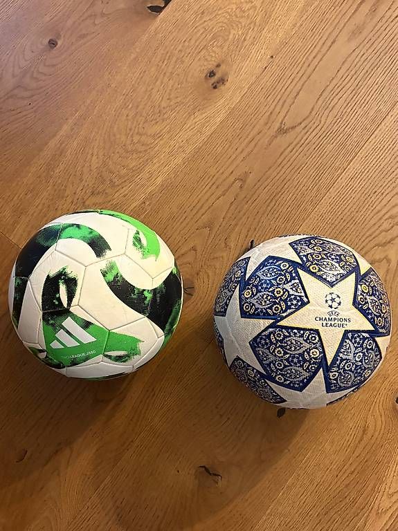 Palloni: 2 Fussbälle  – Usato da Wädenswil venduto da mar_9xg7