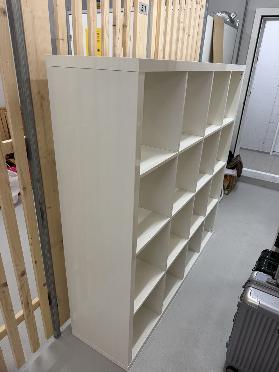 Étagères: Kallax Ikea Regal - mega günstig – D'occasion à Zürich par rob_qh6m 2