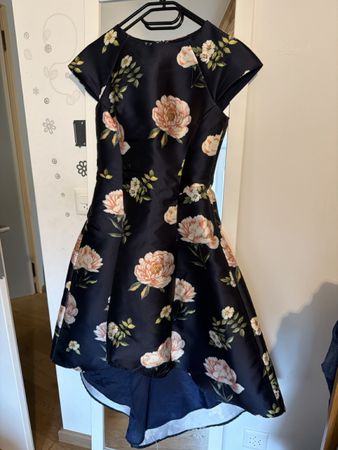Chi Chi London Kleid, Gr. 36, Navy Blumenmuster, Top Zustand