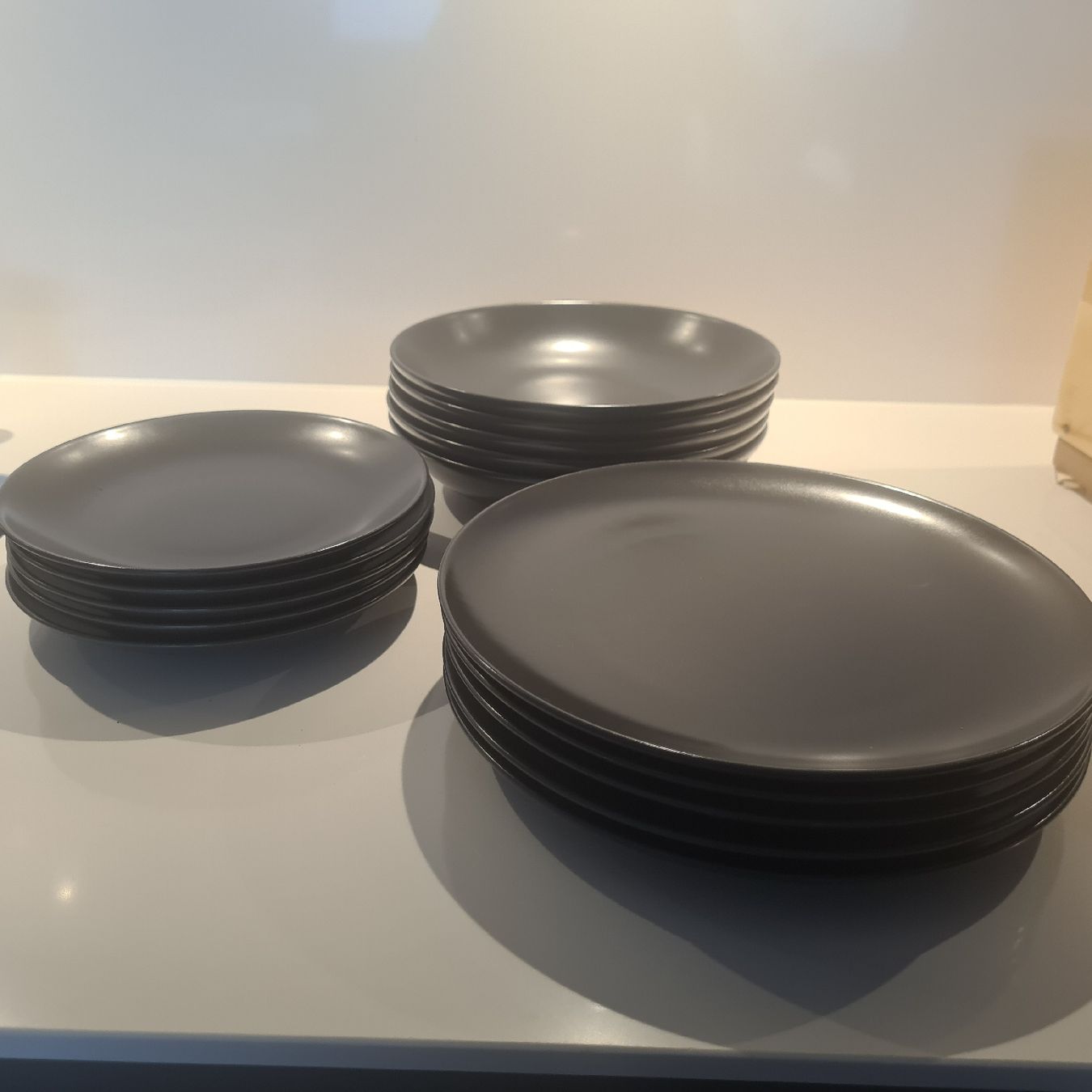 Geschirrsets: 5er Set Flach,Suppen und Desser Teller – Gebraucht aus Steinen von turbogeiss99 4