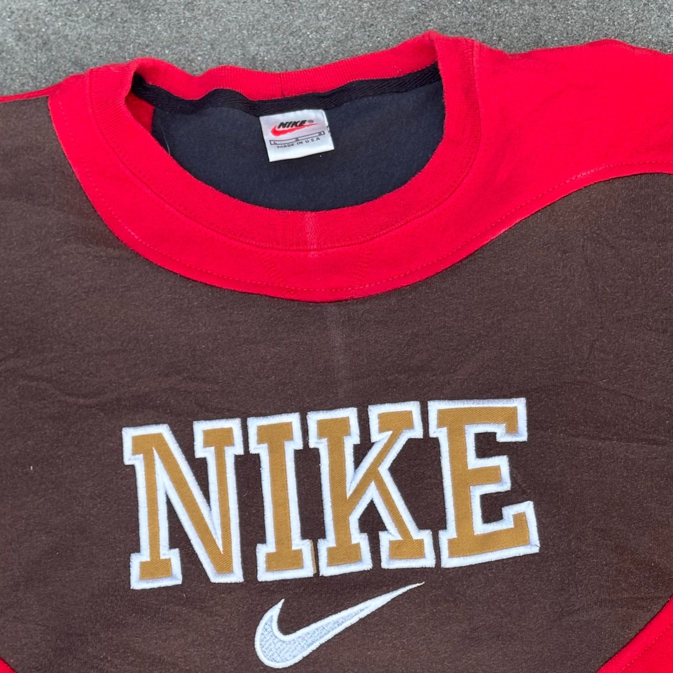 Maglioni & Felpe: Reworked vintage Nike sweatshirt – Usato da St. Gallen venduto da sourced_limited 1