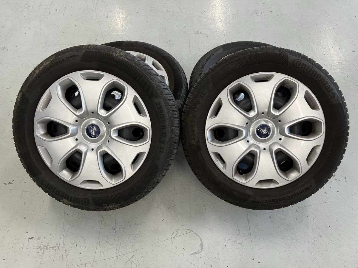 Ford Cerchioni: Winterkompletträder Ford Kuga 235/55/17 – Usato da Hünenberg venduto da Auto-Klinik01