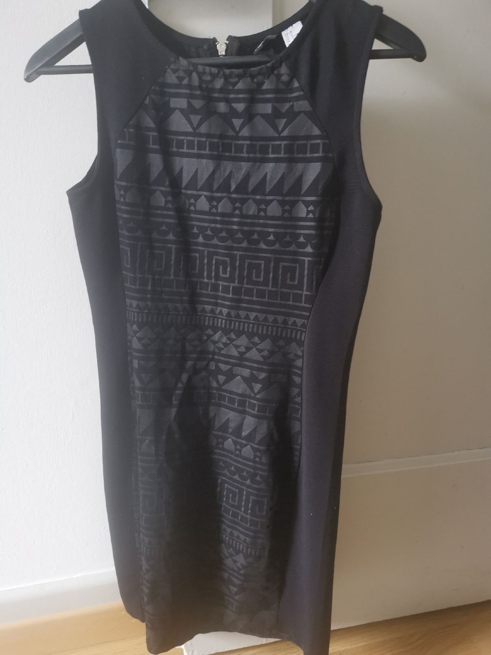 H&M Vestiti: Robe noire élégante motifs géométriques – Nuovo (secondo la descrizione) da Biel/Bienne venduto da Edi5Roli3 2