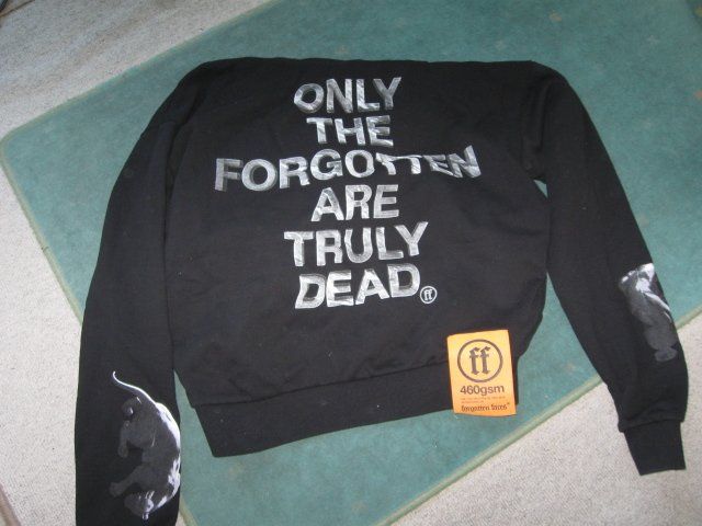 Maglioni & Felpe: FORGOTTEN FACES HOODIE!! – Usato da Zürich venduto da Rwinnie 2
