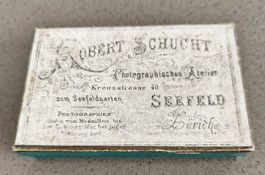 Antike ~1890, Fotografen-Schachtel 8 Carte-de-Visite-Fotos