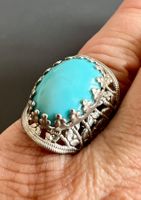 Filigranring mit türkisfarbenem Cabochon