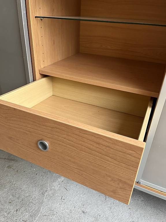 Büffets: Buffet – Gebraucht aus Plan-les-Ouates von dbg_jnm8 2