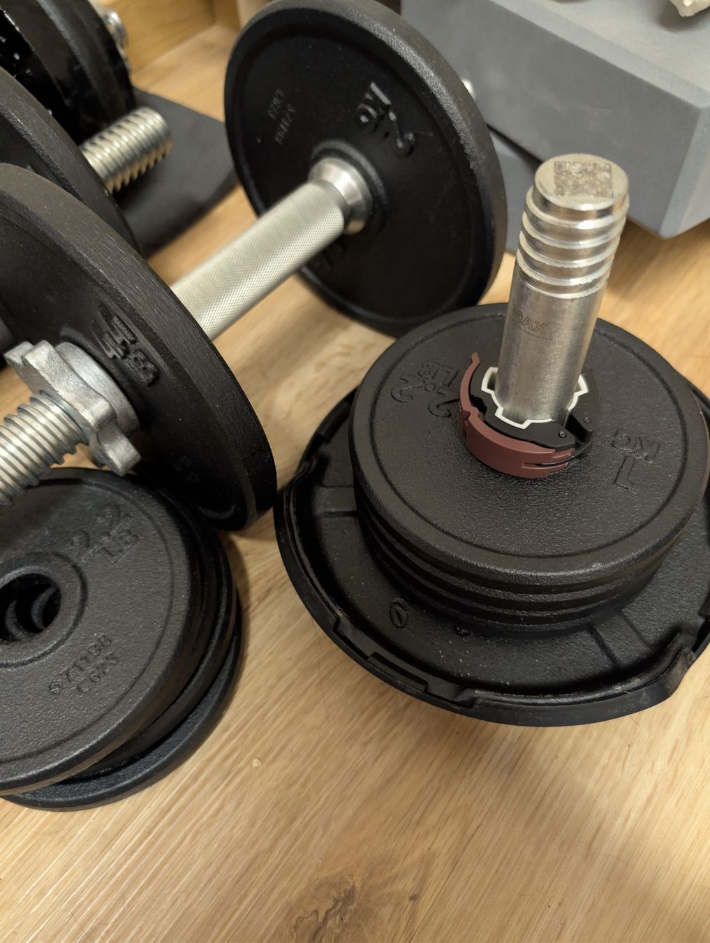 Decathlon Manubri & Pesi: Hantelset mit Kurzhanteln, Kettlebell und Ab-Roller – Usato da Altdorf UR venduto da RayPerson 1