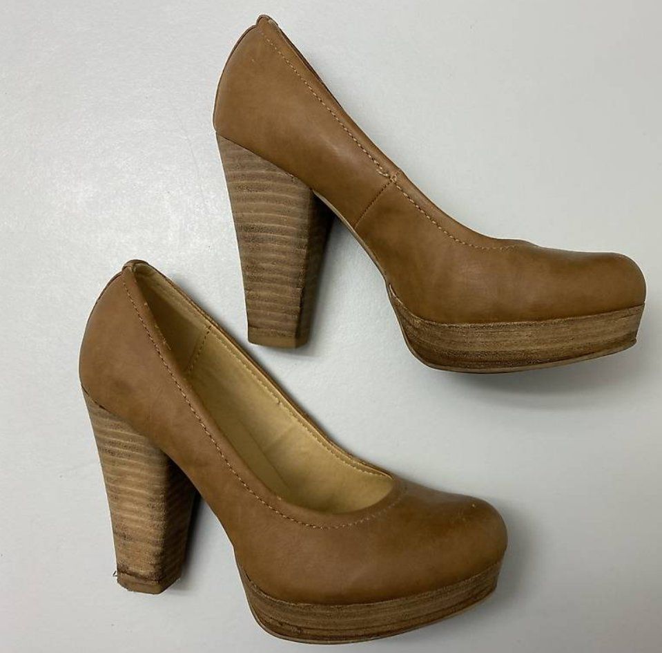 Damenschuhe: Braune "Catwalk" Leder High Heels, Grösse 38 – Gebraucht aus Thalwil von sheepowl 1