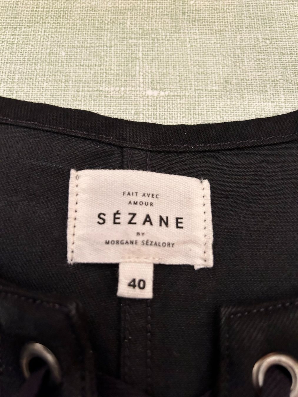 Sezane Camicette: NEW - Black Blouse Gigi SEZANE – Nuovo (secondo la descrizione) da Zürich venduto da aygo_a 1