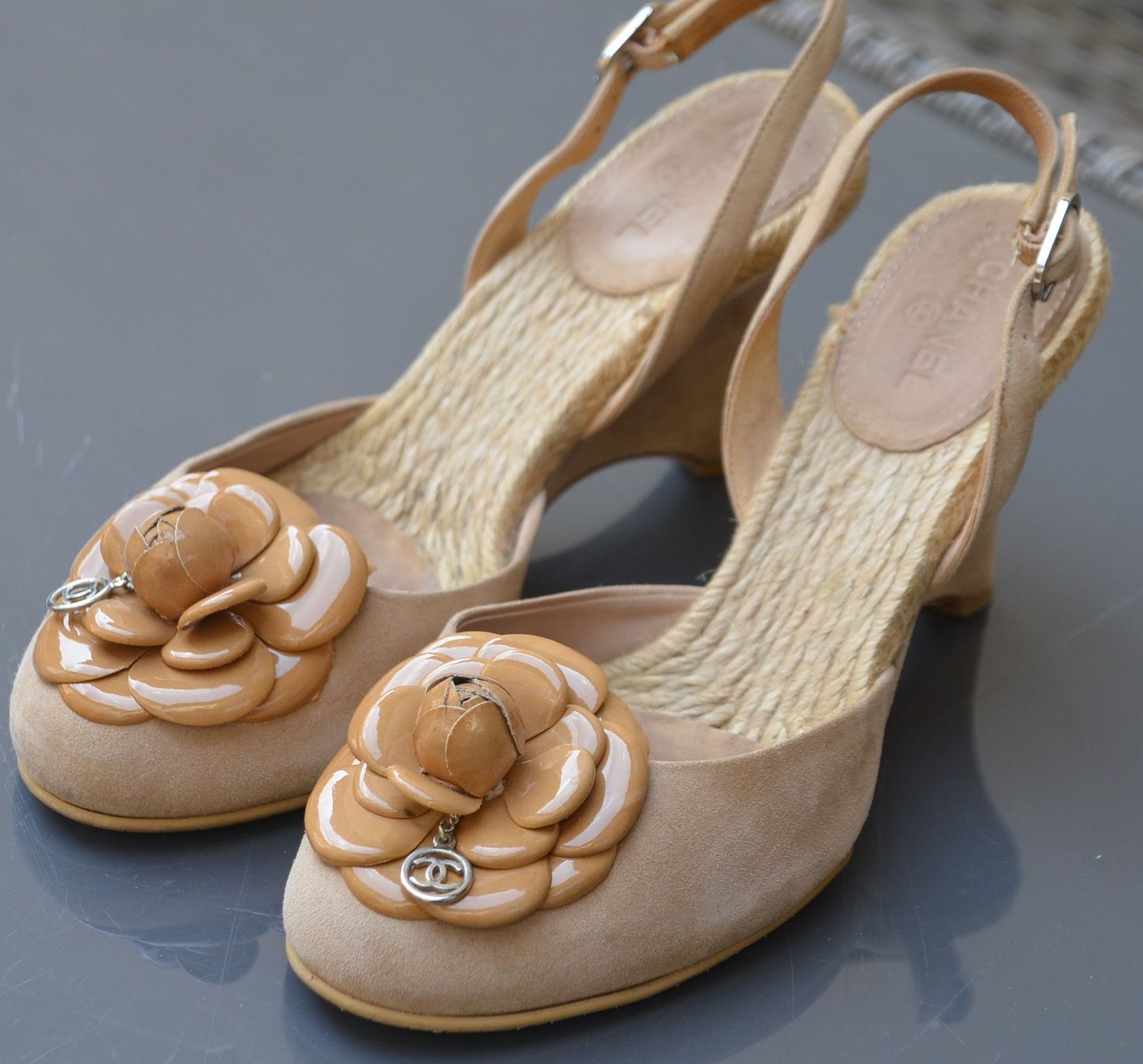 Chanel Damenschuhe: Sandalen Chanel sandales .38 – Gebraucht aus Collonges von Auganien 1
