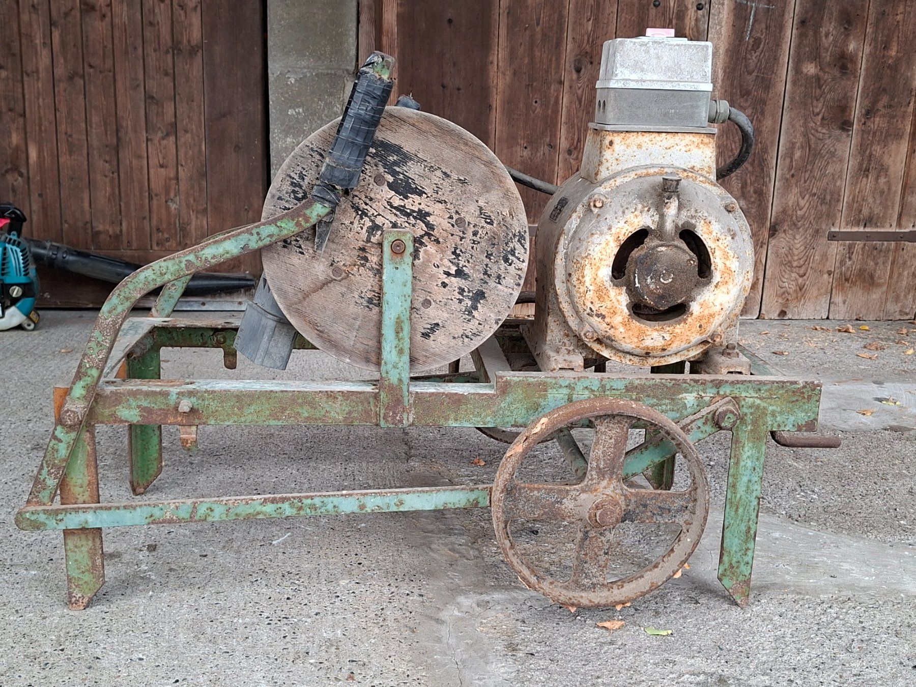 Tutte le macchine: Brennholzfräse mit Motorwagen – Usato da Möriken AG venduto da traktorb78 9