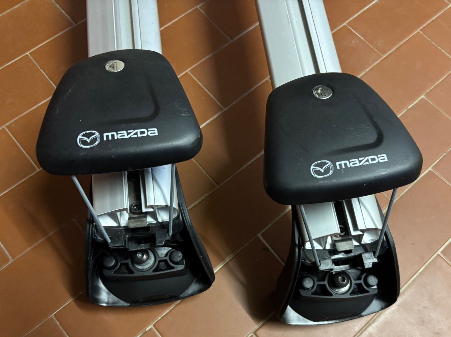 Portapacchi: Original Mazda 3 Dachträger 2019 – Usato da Dübendorf venduto da ledpet