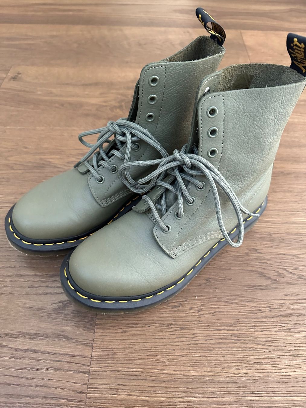 Dr. Martens Scarpe da donna: Dr. Martens Stiefel Grösse 39 – Usato da Brunnen venduto da ann_6x55