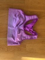 Soutien-gorge de sport violet, taille S, parfait état.